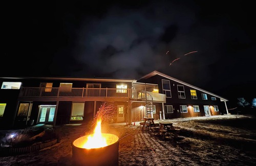 Four Corners Apartment | Welcome to the Treehouse, With Beautiful Views of the Bridger Mountain Range.