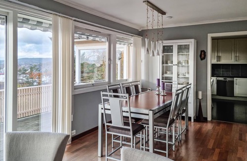 Kristiansand House | Welcome to this beautiful, spacious cottage overlooking the fjord.