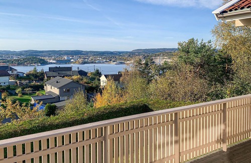 Kristiansand House | Welcome to this beautiful, spacious cottage overlooking the fjord.