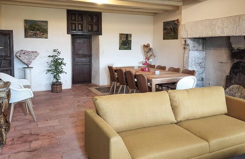 Courbiac House | Welcome to this beautiful mansion from the 15th century.