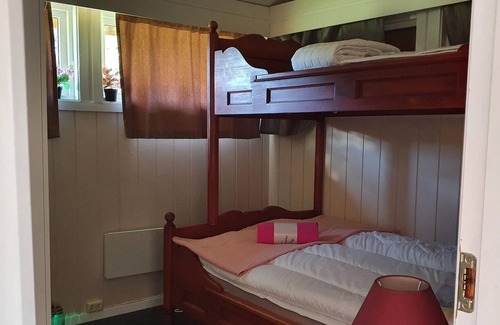 Valle Municipality House | Welcome to this great cottage in a beautiful setting with mountain views.