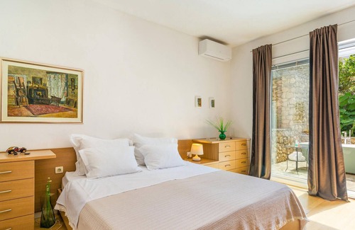 Bobovisca House | Welcome to this vacation paradise on the island of Brac.