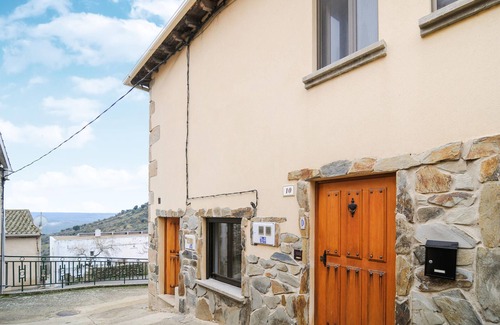 Saucelle Apartment | Welcome to this vacation apartment in the Arribes del Duero Nature Park.