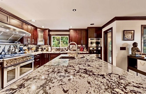 Changewater House | Welcome to @ViewLaneVilla "Insta/IG" NJ Mediterranean Villa with Lake Views