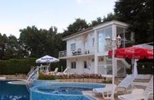 Golden Sands Villa | Welcome to Villa Bellevue!