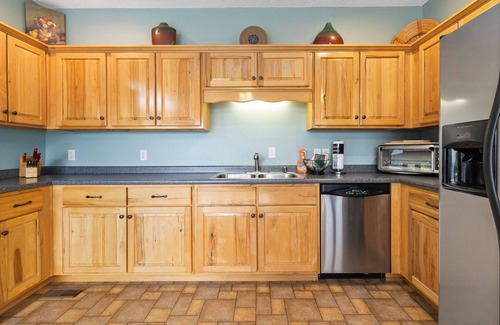 Sloans Valley Ski Chalet | Welcome to Villa Bleu at Lake Cumberland – Your Perfect Lakeside Retreat!