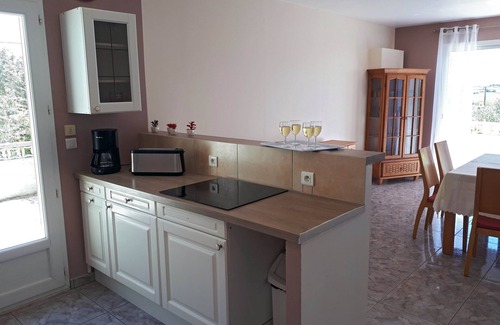 Cesseras House | Welcome to Villa Les Roques*, in the heart of the Minervois region (air-conditioned, fenced)