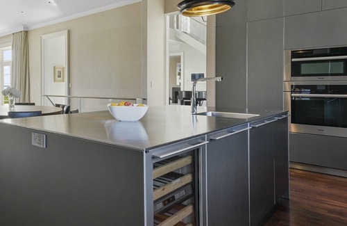 New Rochelle House | Welcome to Villa Seabird, Luxury Escape on Long Island Sound