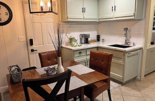 Castro Valley House | Welcome to warm single house.