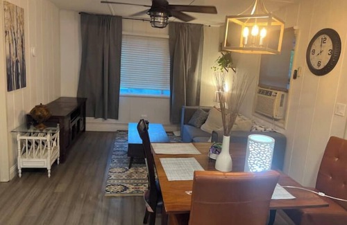 Castro Valley House | Welcome to warm single house.