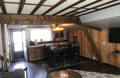 Palisade House | Welcome to wine country Colorado, relax @ the Palisade Chalet on your next trip.