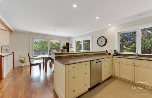 Bala House | Welcome to Woodlands on beautiful, historic Lake Muskoka!