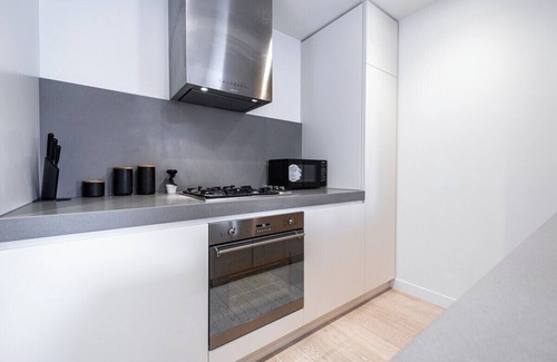 West Melbourne Apartment | Welcome to your peaceful apartment in North Melbourne