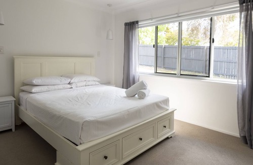 Yandina House | Welcome to your home located in the picturesque town of Yandina, Queensland!