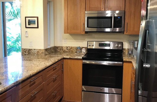 Kihei Condo | Welcome to your happy place! Home away from home in Paradise!
