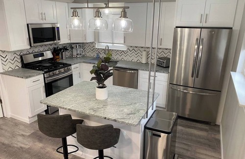 Garden City House | Welcome to your home away from home!