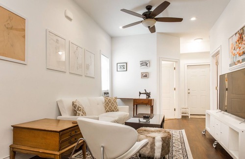 Canaryville Apartment | Welcome to your home away from home