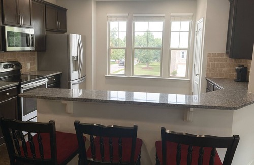 Lilburn House | Welcome to Your Lilburn Townhome Retreat – Near Stone Mountain!