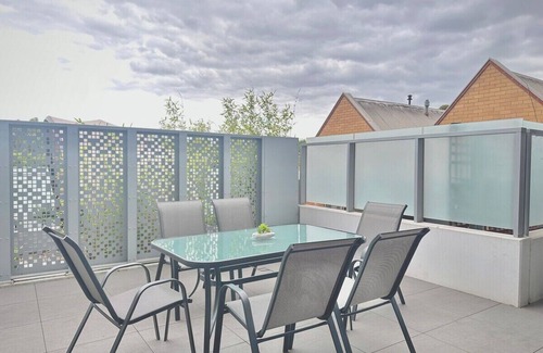 Richmond North Apartment | Welcome to your peaceful apartment in Richmond