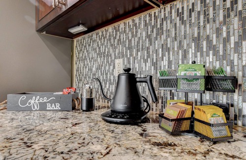 Sunrise Manor House | Welcome to your private oasis in the heart of Las Vegas!