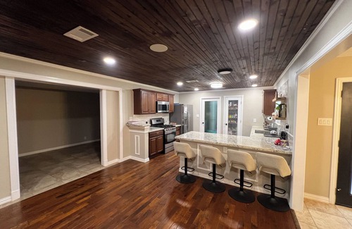 April Sound House | Welcome to your relaxing home on Lake Conroe!