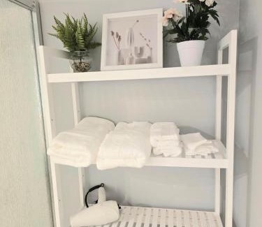 London Apartment | Welcome to your Serene Gateway