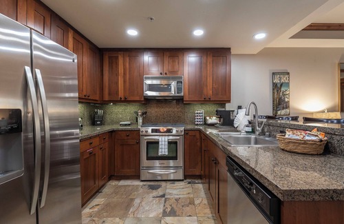 Truckee Condo | Welcome to your upscale ski in/out 1BD/1BA condo with free parking and upgrades.