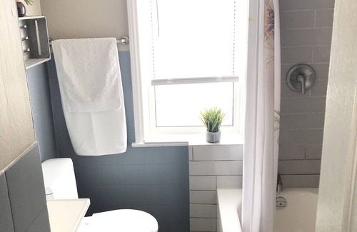 Winnipeg House | Welcome, true north strong and free! Come and see Winnipeg, refresh yourself!