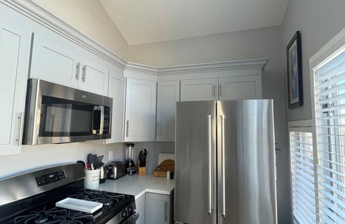 Margate City Condo | Welcoming 2-bedroom condo in Margate, NJ,. 2 blocks to beach