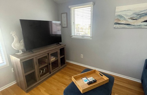 Margate City Condo | Welcoming 2-bedroom condo in Margate, NJ,. 2 blocks to beach