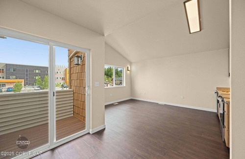 Eagle River Condo | Welcoming 2-bedroom condo in Eagle River, Alaska