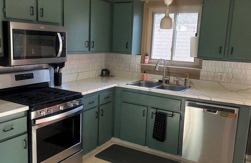 Anchorville House | Welcoming 3-bedroom house with AC/fenced in yard in Clinton Township