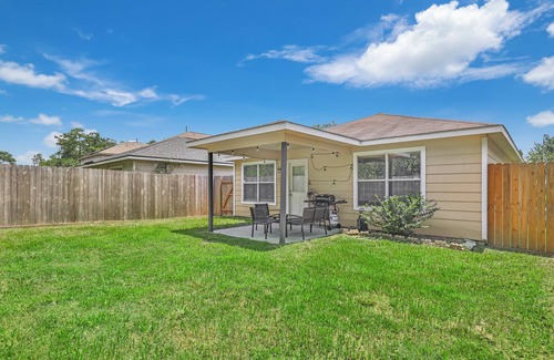 Humble House | Welcoming 3 Bed/2 Bath Home near IAH