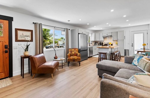 Clairemont House | Welcoming 3-bedroom bungalow close to all with AC in sunny San Diego