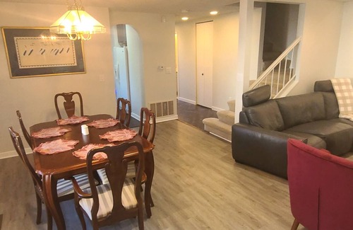 Edmonds House | Welcoming 3-bedroom townhome with WiFi in Edmonds