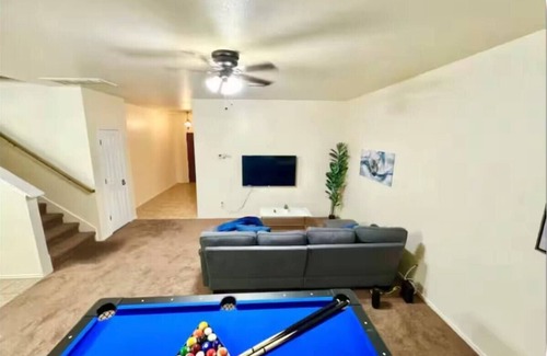 Pioneer Crossing House | Welcoming 4-bedroom house with AC in Austin