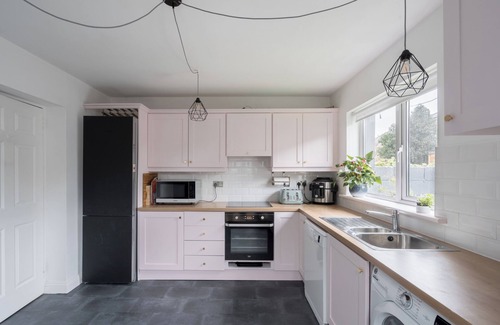 Ranelagh Apartment | Welcoming 4BD House with Garden in Dublin!