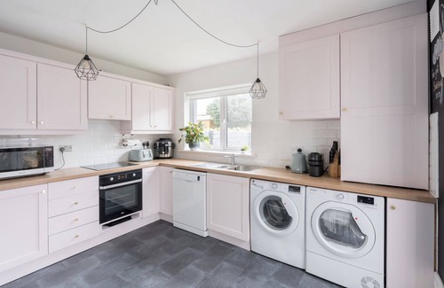 Ranelagh Apartment | Welcoming 4BD House with Garden in Dublin!