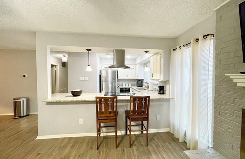 West Arlington Condo | Welcoming all Traveling Professionals - 30 day stays