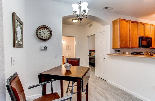 Aurora Condo | Welcoming and Wonderful Main Floor Condo