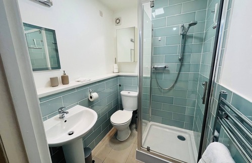 Brockley Apartment | Welcoming apartment with WiFi in vibrant London