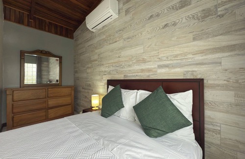 Agonia Bed & Breakfast | Welcoming bed & breakfast with AC in Alajuela, near the airport,15 minutes away.