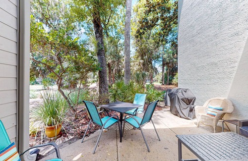 Shipyard Plantation Condo | Welcoming condo on golf course, near Tennis, Beach, Golf Course & Coligny Plaza