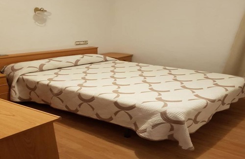 Luarca House | Welcoming double room with private bathroom