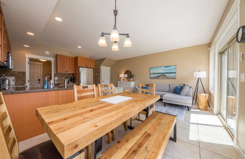 Celista Condo | Welcoming family-friendly lake front condo on the beautiful, sunny Shuswap Lake!