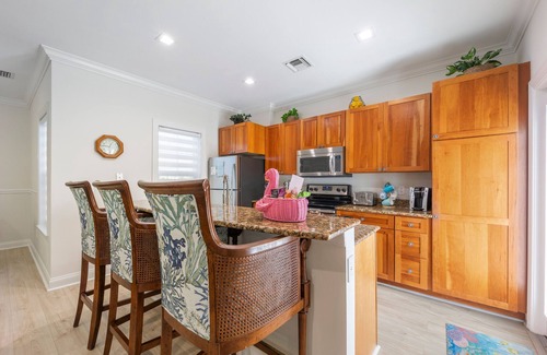 Marathon House | ★Welcoming Family Vacation Gated home★with private heated pool and Patio
