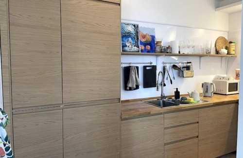 Finsbury Park Apartment | Welcoming getaway New Flat, Holloway Road