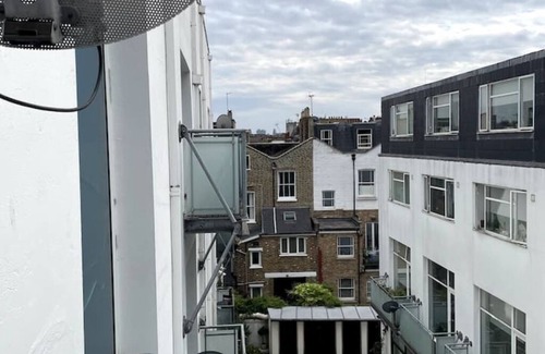 Finsbury Park Apartment | Welcoming getaway New Flat, Holloway Road