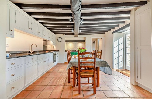 Minster Lovell Cottage | Welcoming holiday cottage - Causeway Cottage