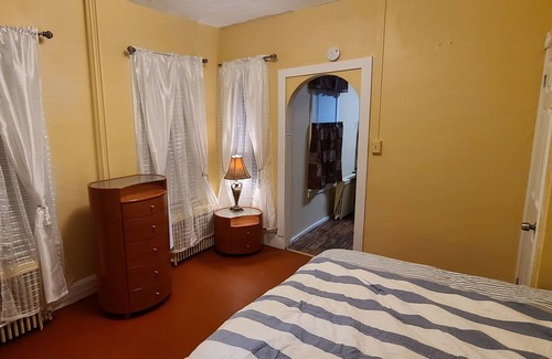 Trenton Apartment | Welcoming home like apartment, safe and quiet neighborhood. Full kitchen setup.